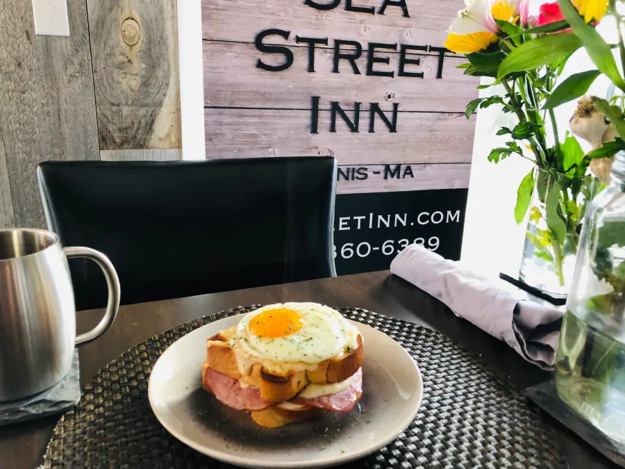 Croque Madame with a fried egg
